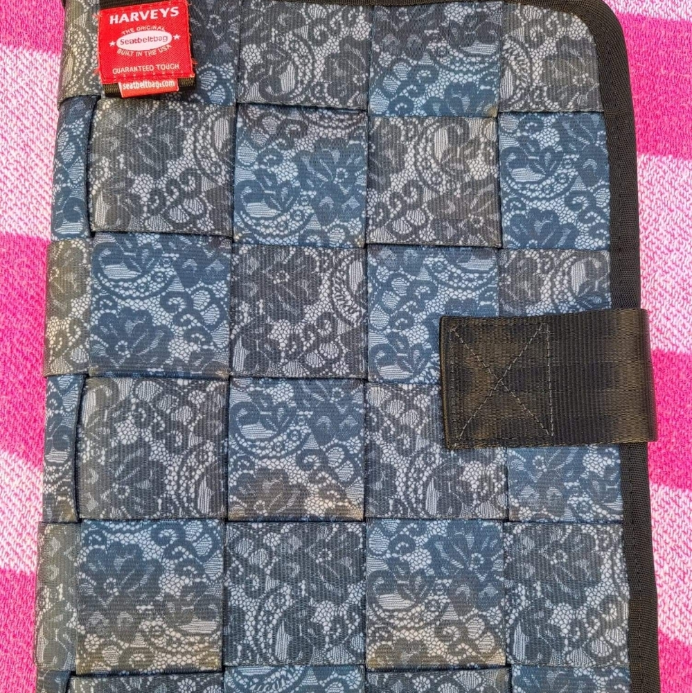 Harveys seatbelt tablet cover